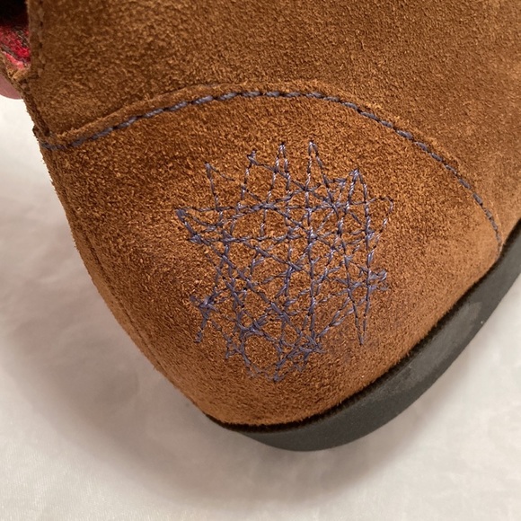 Otbt Lace Up Chukka Boots - Picture 5 of 13